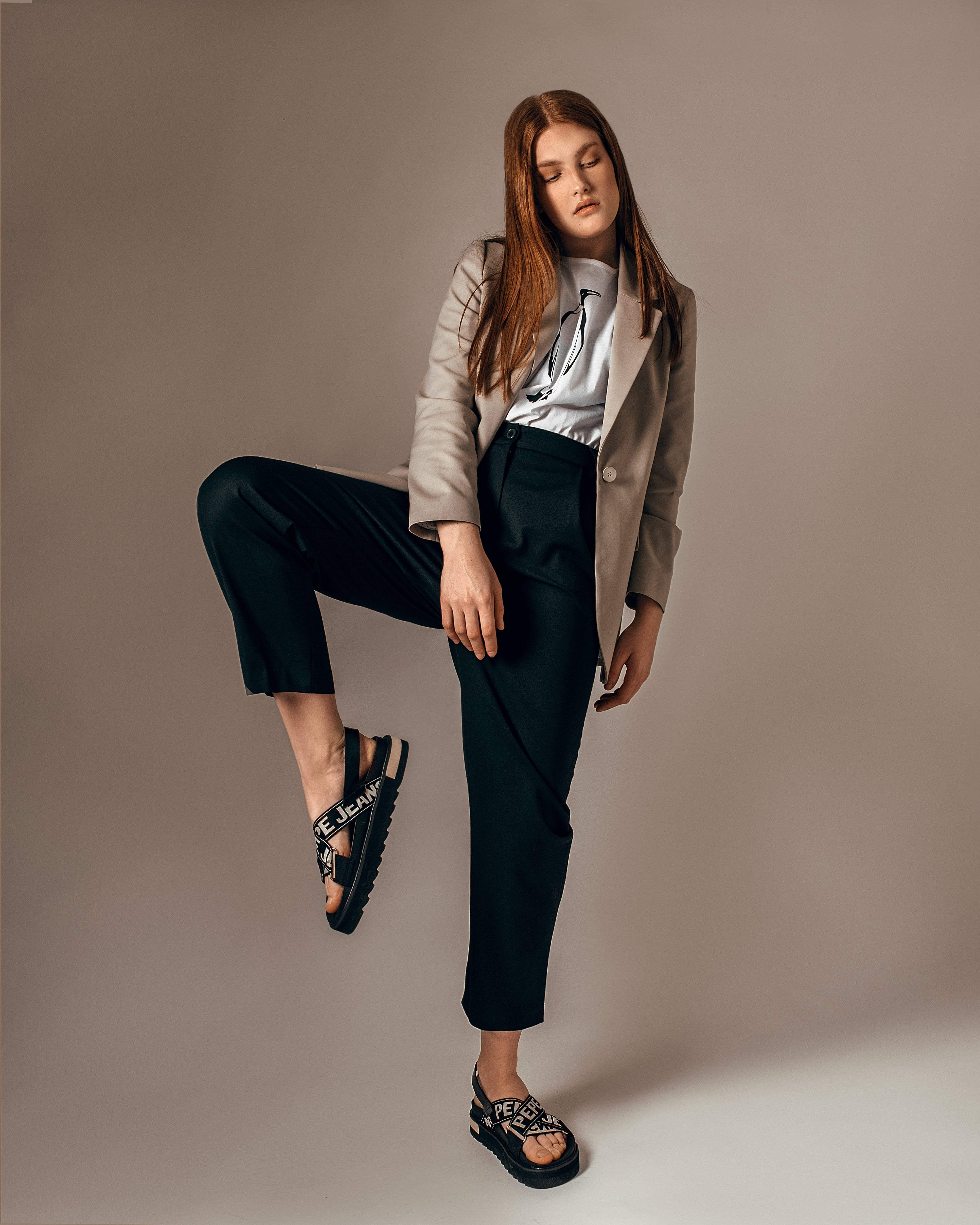 Kelnės aukštu liemeniu